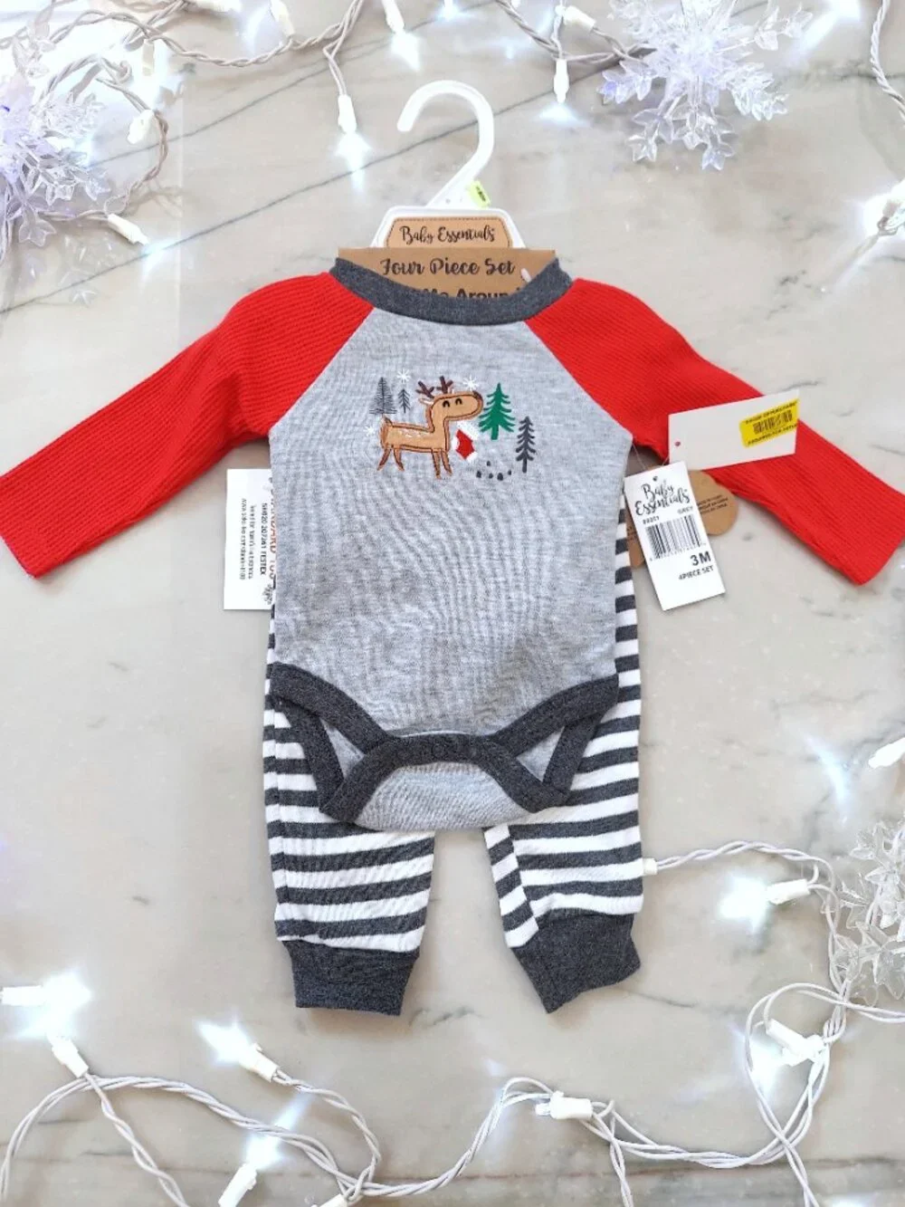CUTE! New 4pc Reindeer & Stripes Christmas Holiday Outfit Baby Essentials NWT